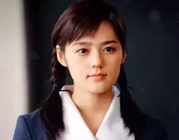 靠《黃手帕》收穫真愛，婚訊嚇哭沈昌珉，為億萬富豪隱退演藝圈