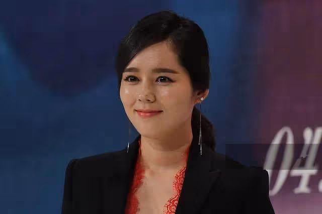 靠《黃手帕》收穫真愛，婚訊嚇哭沈昌珉，為億萬富豪隱退演藝圈