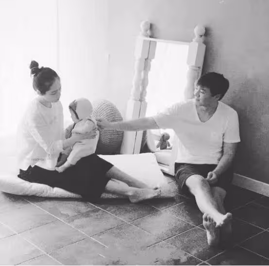 靠《黃手帕》收穫真愛，婚訊嚇哭沈昌珉，為億萬富豪隱退演藝圈