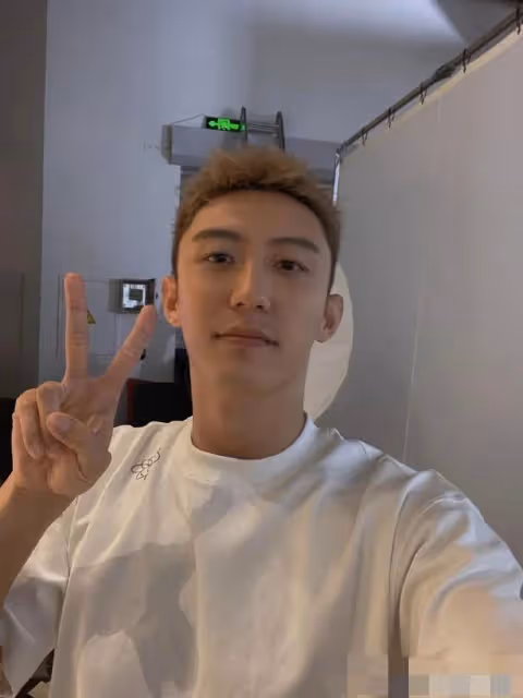 黃景瑜GQ造型？吳倩張彬彬新劇？