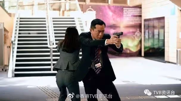 太空館爆槍戰！張智霖帶隊保護宣萱