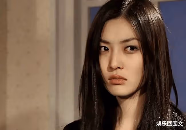 18歲美過宋慧喬，靠《頂樓》再度爆紅，贍養已故好友母親15年
