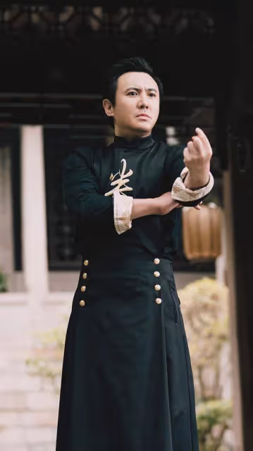 軍藝「四大校草」:前3位都成為一線明星,只有他不溫不火