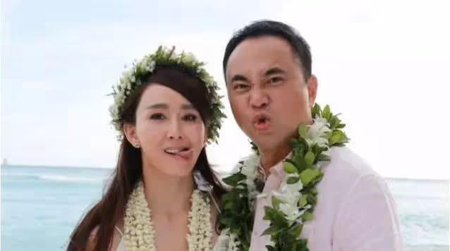 「人生贏家」胡靜：家裡百萬豪車相連成隊，年僅30身價竟超億萬！