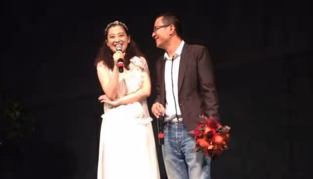 「人生贏家」胡靜：家裡百萬豪車相連成隊，年僅30身價竟超億萬！