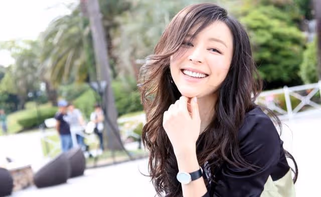 張靜初:染指顧長衛,與馮小剛關係匪淺,最終被導演太太集體封殺