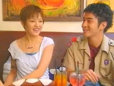 打唇釘、紋花臂,為愛摘子宮永不婚,周迅閨蜜范曉萱才是真的豪橫