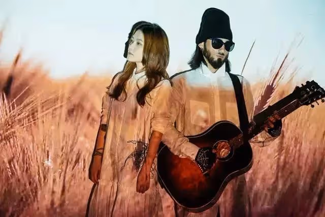 打唇釘、紋花臂,為愛摘子宮永不婚,周迅閨蜜范曉萱才是真的豪橫