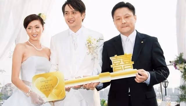 43歲姚嘉妮憑「萬朱莎華」翻紅，戲份疑似多過女主，被稱喧賓奪主
