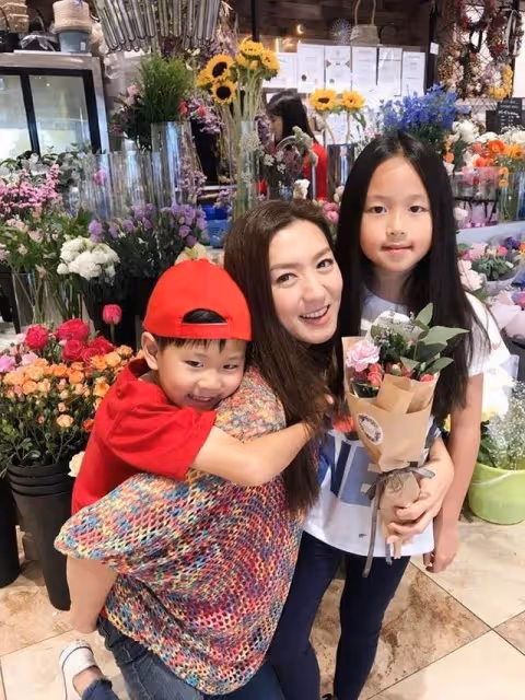 43歲姚嘉妮憑「萬朱莎華」翻紅，戲份疑似多過女主，被稱喧賓奪主
