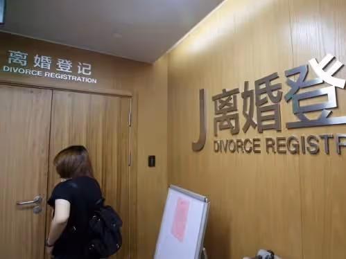 懷孕時回娘家，提前回家老公不開門，用鑰匙打開門後我想離婚