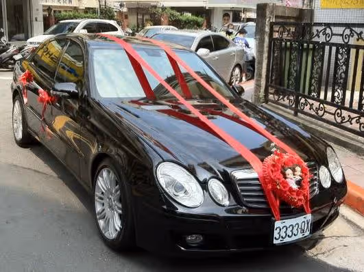 結婚婚禮現場，閨蜜讓我要八萬下車費，12歲弟弟一句話點醒我