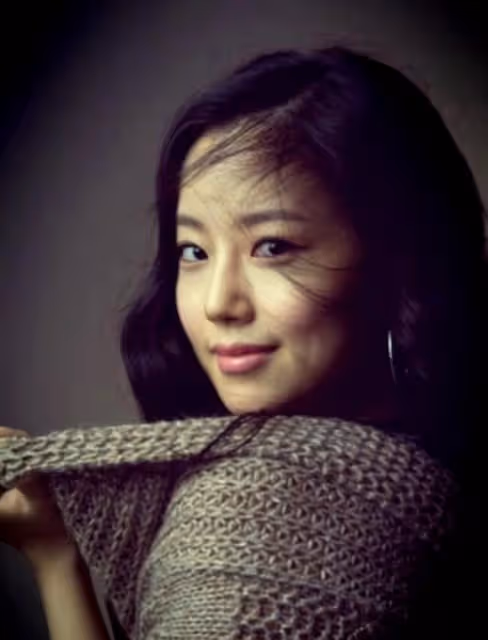 女明星中飯量天花板，和國民妹妹拿情侶獎，文彩元的演員路很自然