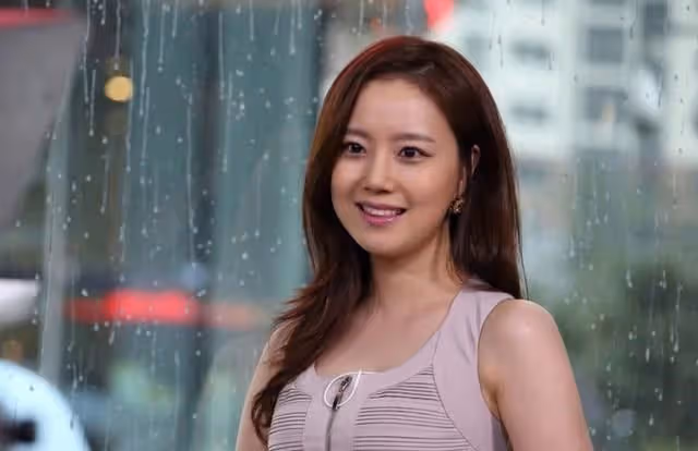 女明星中飯量天花板，和國民妹妹拿情侶獎，文彩元的演員路很自然