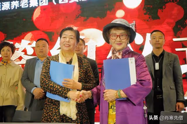 吳勝明：曾是中國第一位女首富，被判死緩，女兒自殺，88歲做直播