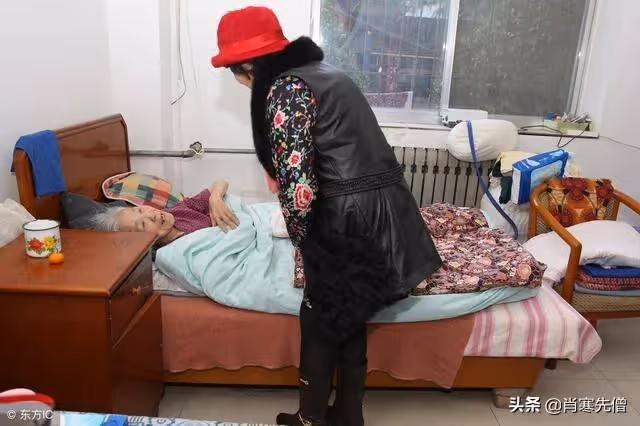 吳勝明：曾是中國第一位女首富，被判死緩，女兒自殺，88歲做直播
