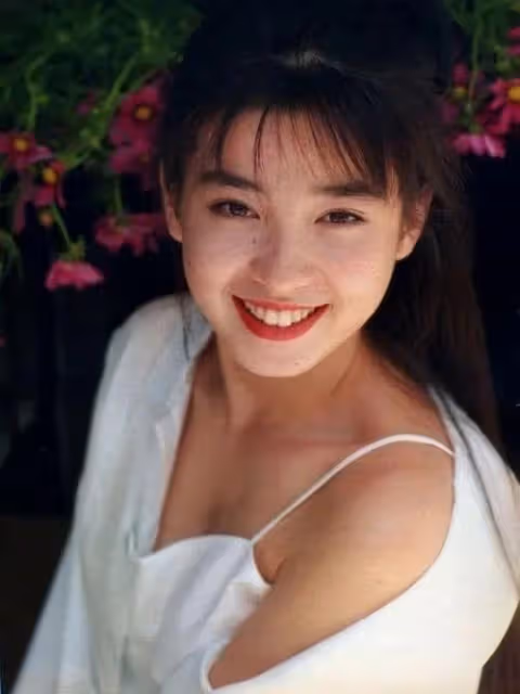 宮澤理惠母親透露：我含淚把姐妹倆送進了導演的房間，鎖上了門