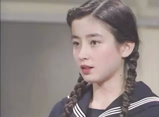 宮澤理惠母親透露：我含淚把姐妹倆送進了導演的房間，鎖上了門