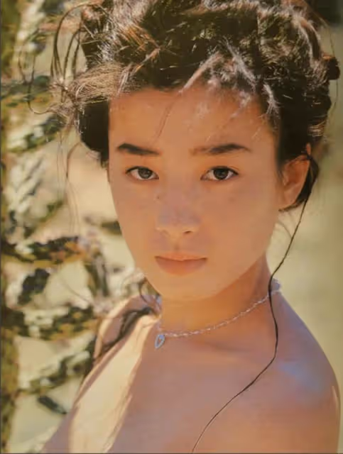 宮澤理惠母親透露：我含淚把姐妹倆送進了導演的房間，鎖上了門