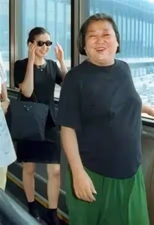 宮澤理惠母親透露：我含淚把姐妹倆送進了導演的房間，鎖上了門