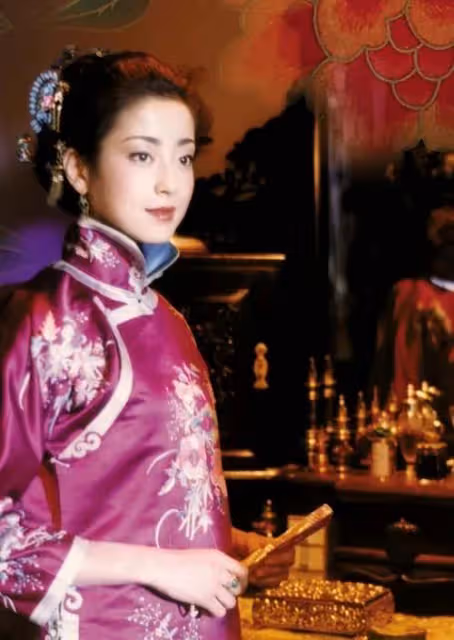 宮澤理惠母親透露：我含淚把姐妹倆送進了導演的房間，鎖上了門