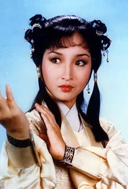 陳百祥攜妻慶71歲生日，結婚42年無子女不在意，曾公開自嘲會絕後