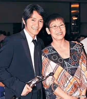 『兩周一成』曾經有多落魄？周潤發穿不起拖鞋，周星馳吃不起雞腿
