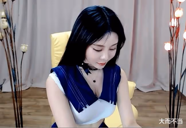 昔勒索李秉憲入獄1年，今轉行性感女主播，12小時撈金380萬