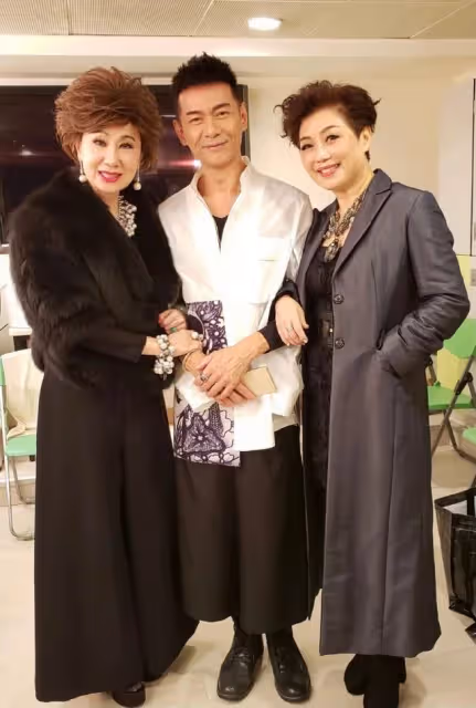 獨家！59歲江華息影多年全面復出，外表凍齡帥氣，透露將接拍電影