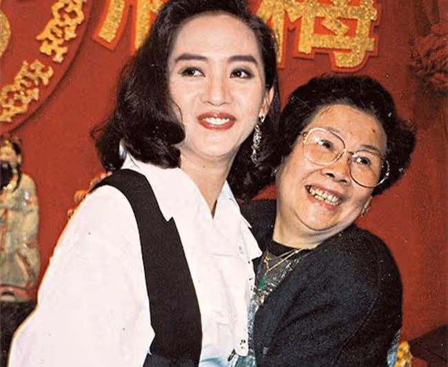 梅艷芳老母與長子反目！梅啟明起訴《梅艷芳》，梅媽罵其財迷心竅