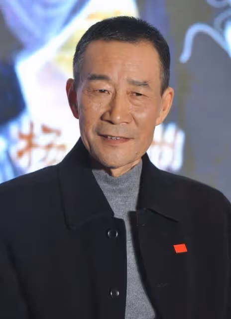 「最貴影帝」李雪健,一個廣告可以賺上億,卻被醫療費壓彎了腰