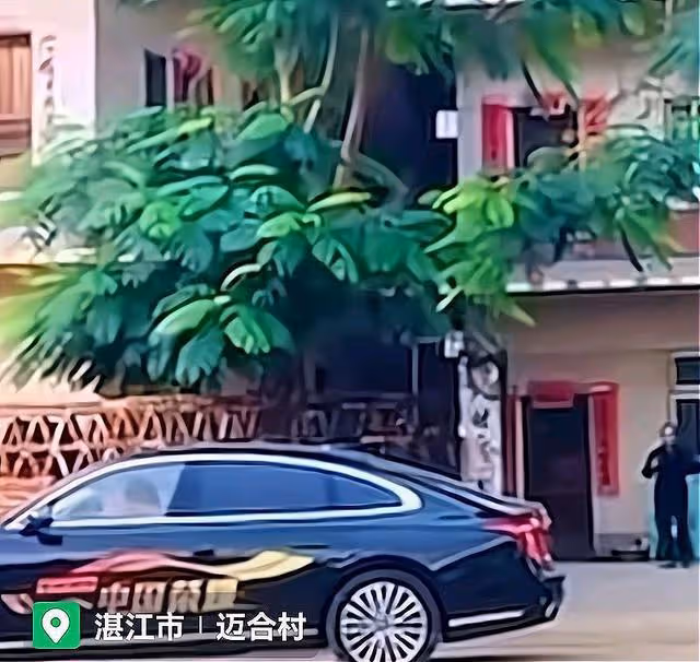 給50萬豪車套保護罩!全紅嬋家人把車當寶貝,停在院子裡精心照料