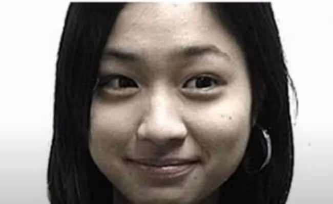 書香門第的大小姐，嫁給影帝李秉憲，人們說她是「菩薩心腸」