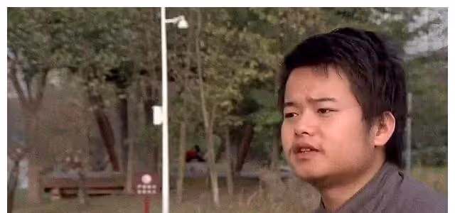 親情：他渴望親情，但養父和親生父親都不接受他，帶著一家去流浪