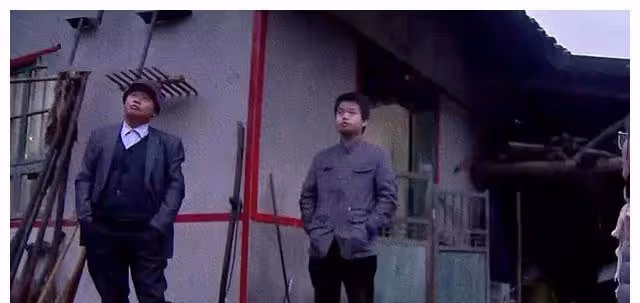 親情：他渴望親情，但養父和親生父親都不接受他，帶著一家去流浪