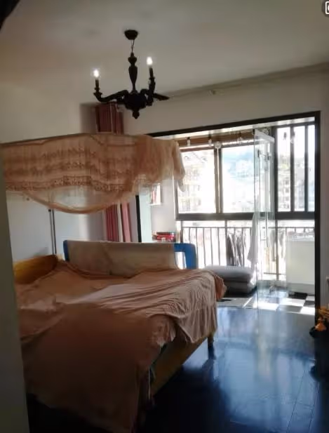 婆婆回老家，老公就和俺分房睡，俺想離婚