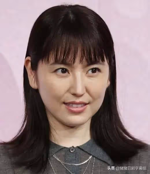 她連續18年登上東寶年曆封面，2023年封面會換人嗎？