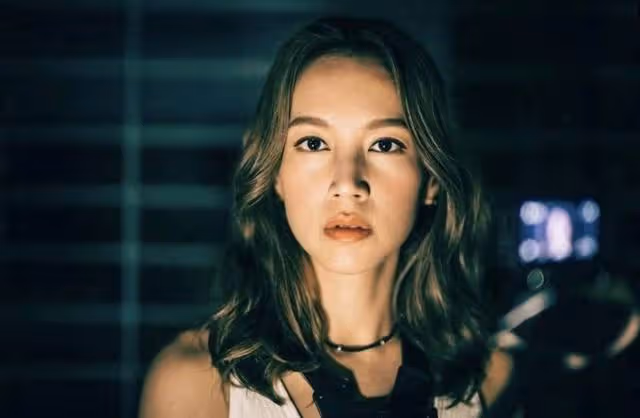 恭喜！TVB混血女星入行18年升級做女一，全新靈異劇將飾演網紅