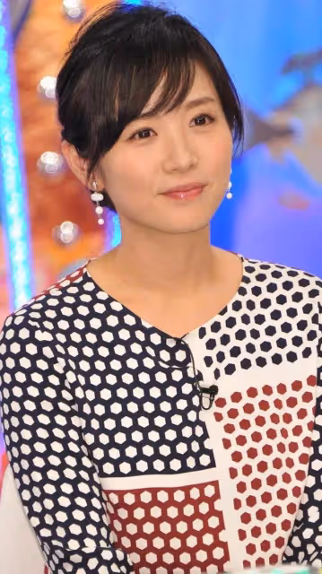 高島彩被粉絲們贊為「不老女神」，活出屬於自己的精彩