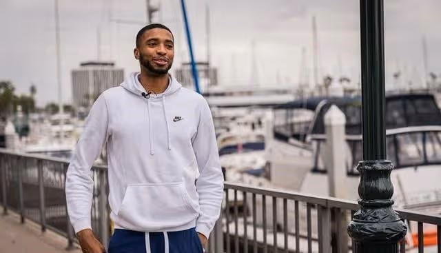 從貧民窟逆襲成為76人女高管,培養兒子打進NBA,簽下9000萬肥約