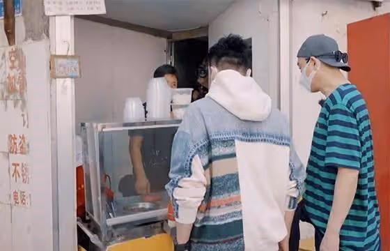 腦迴路清奇的大灣區,陳小春買個早餐就想收購店,幸得張智霖清醒