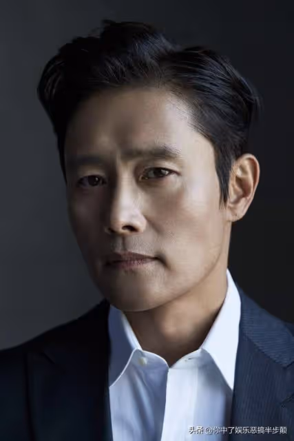韓國知名男演員李秉憲自曝為還父債，曾出席夜總會的活動