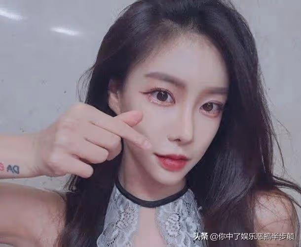 韓國知名男演員李秉憲自曝為還父債，曾出席夜總會的活動