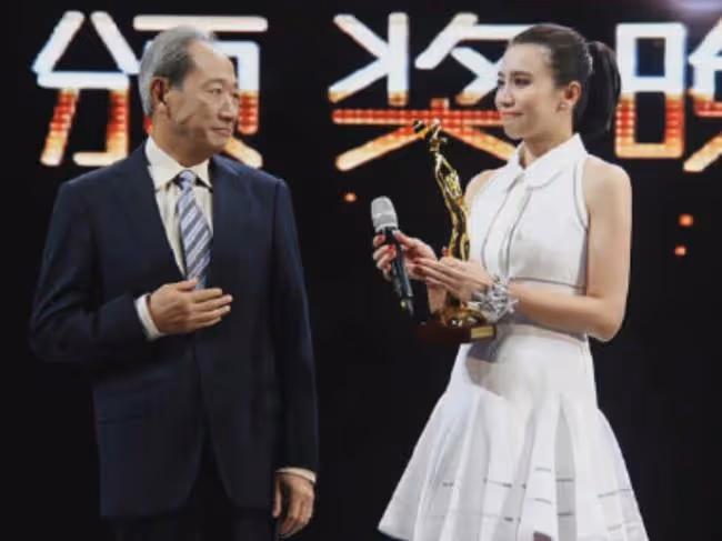 一路走好！85歲老戲骨病逝，曾在上戲任教，廖凡宋佳等都是其學生