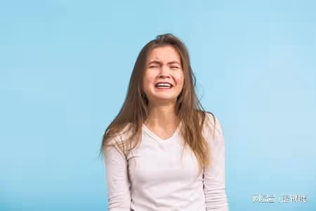 吵架後，我玩了幾天回家後，沒想到開門見到的場景使我徹底傻眼了