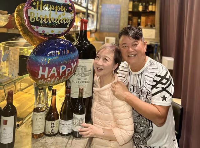 陳百祥71歲生日獲愛妻慶祝，結婚42年堅持丁克，過億財產無人繼承