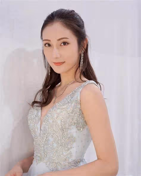 恭喜！TVB小花蔡嘉欣預告與富貴男友好事近，直言在等對方求婚