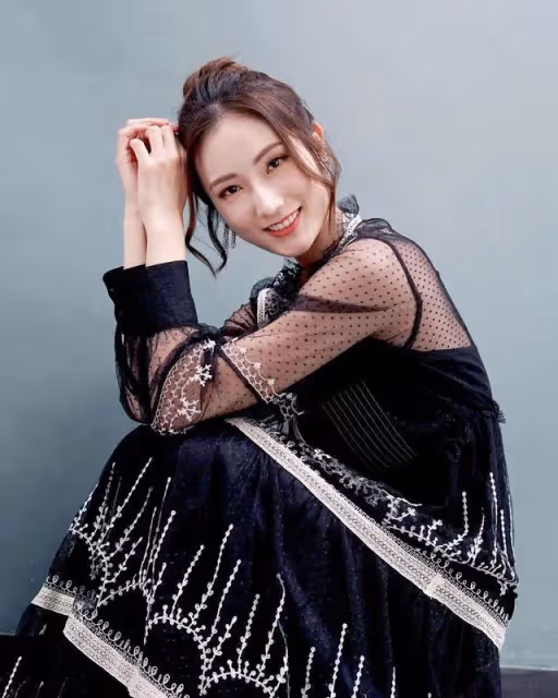 恭喜！TVB小花蔡嘉欣預告與富貴男友好事近，直言在等對方求婚