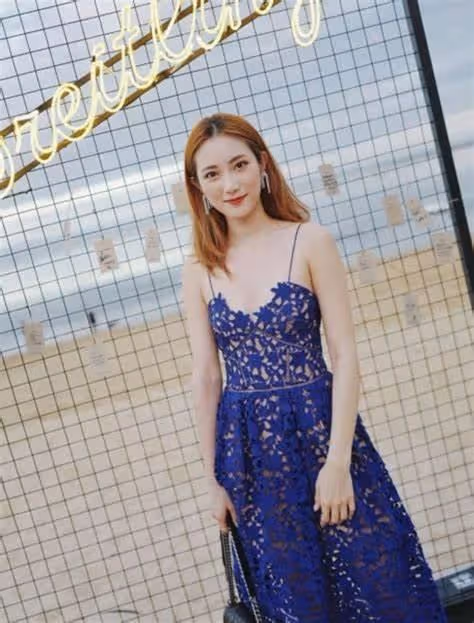 恭喜！TVB小花蔡嘉欣預告與富貴男友好事近，直言在等對方求婚