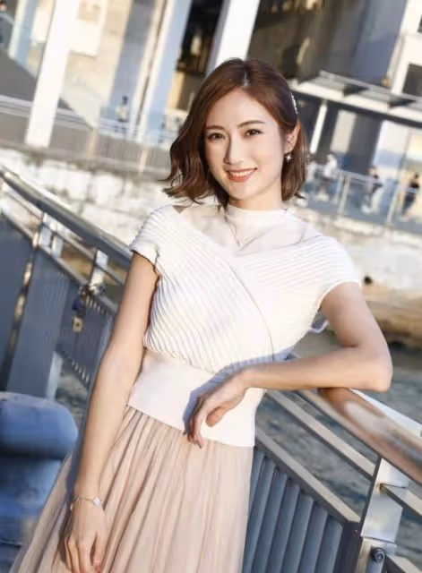 恭喜！TVB小花蔡嘉欣預告與富貴男友好事近，直言在等對方求婚